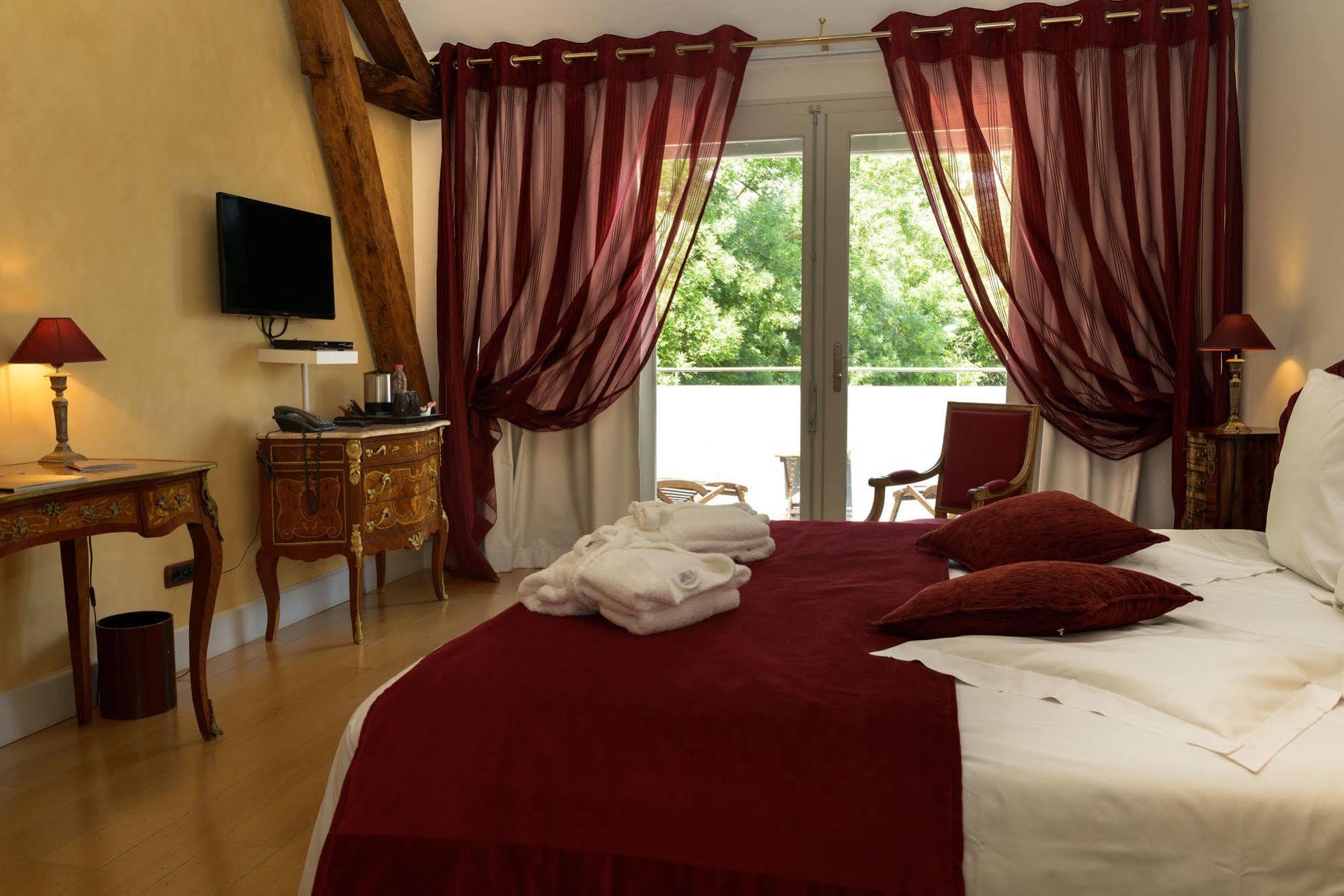 Le Pavillon Du Chateau, Hotel & Spa Ровел Екстериор снимка