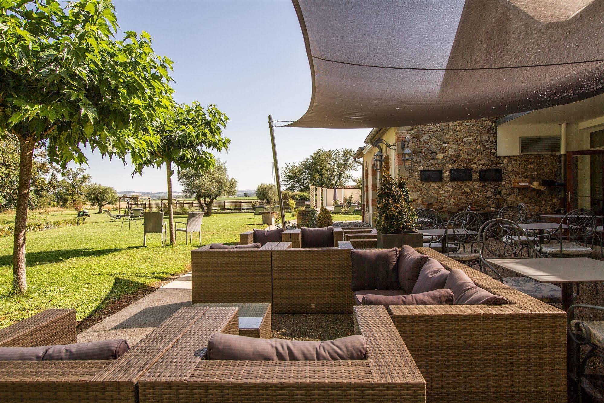 Le Pavillon Du Chateau, Hotel & Spa Ровел Екстериор снимка