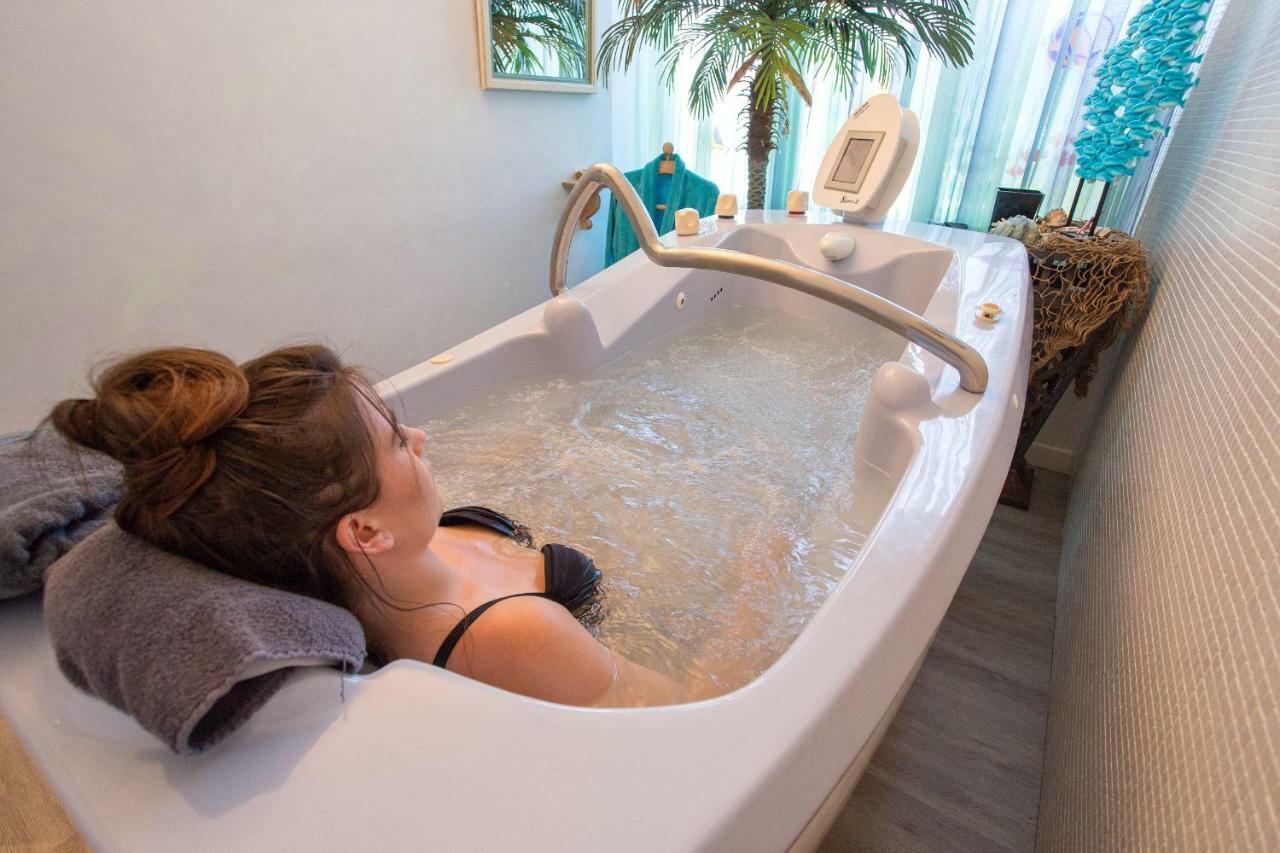 Le Pavillon Du Chateau, Hotel & Spa Ровел Екстериор снимка